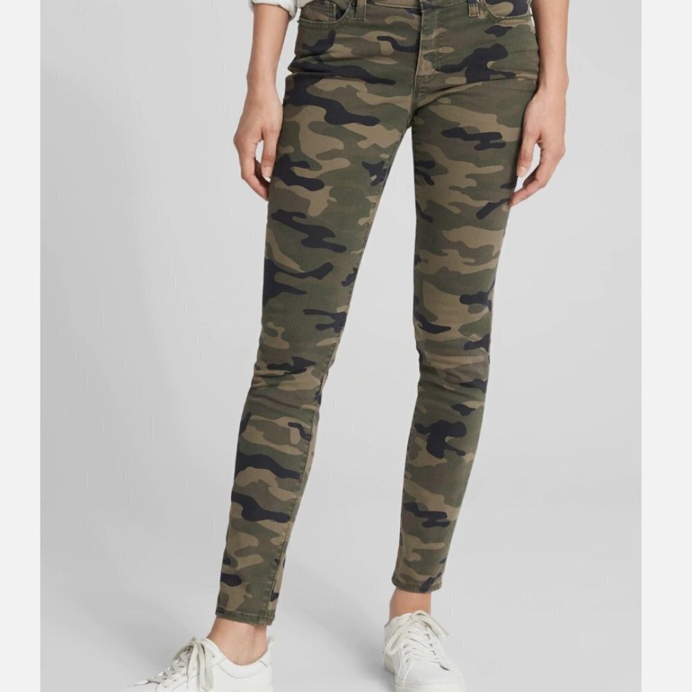 Gap Mid-Rise Legging Skimmer in Camo Size 4/27